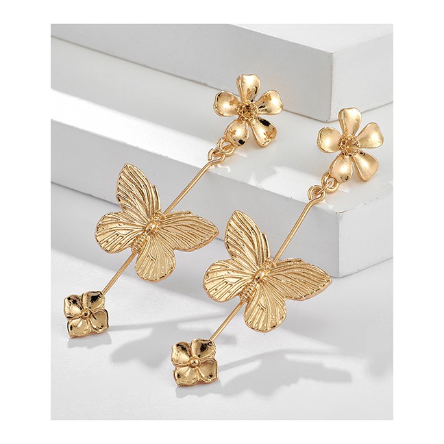 LRC Anting Tusuk Fashion Gold-plated Size Flower Butterfly Earrings D68170