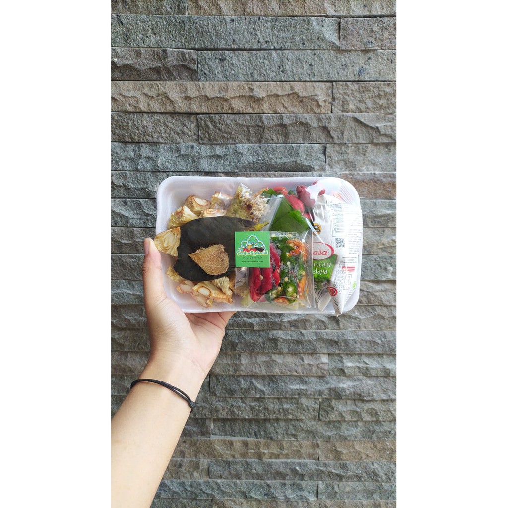 

SIAP MASAK SAYUR LODEH KLUWIH