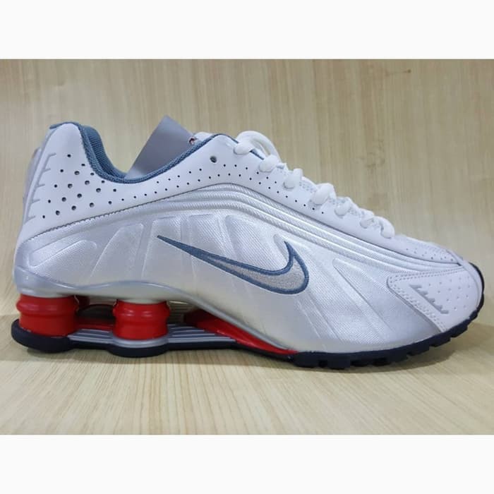 sepatu nike shock