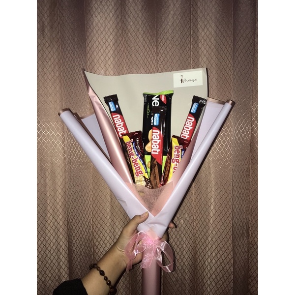 

Snack Bouquet [Buket Snack, Buket Uang, Buket Boneka Wisuda, Chocolate Bouquet]