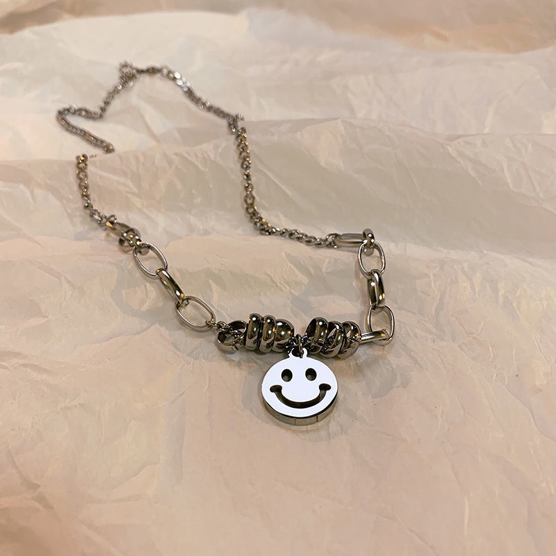 Elegan Smiley kalung wanita's ins hip hop niche desain gaya dingin kalung wanita musim panas 2021 ba