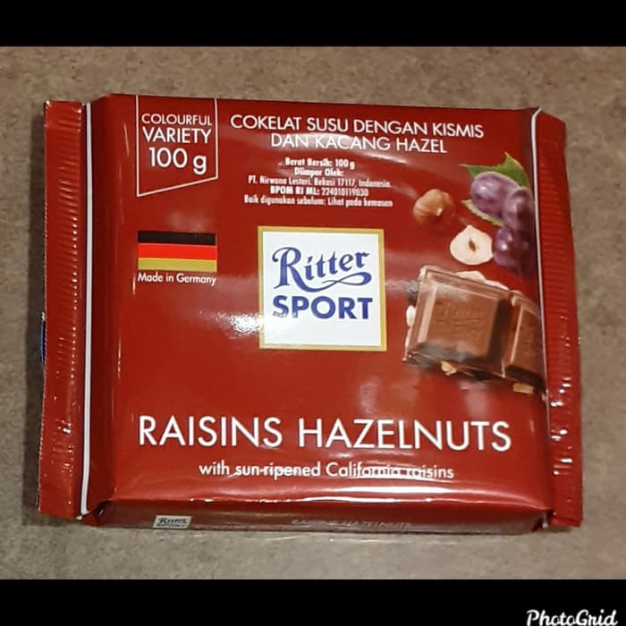 

Ritter Sport Raisin Hazelnut Chocolate-Chocolate Import