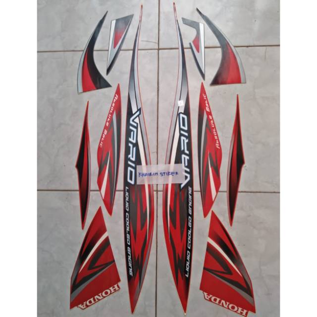 Striping vario 2012 merah