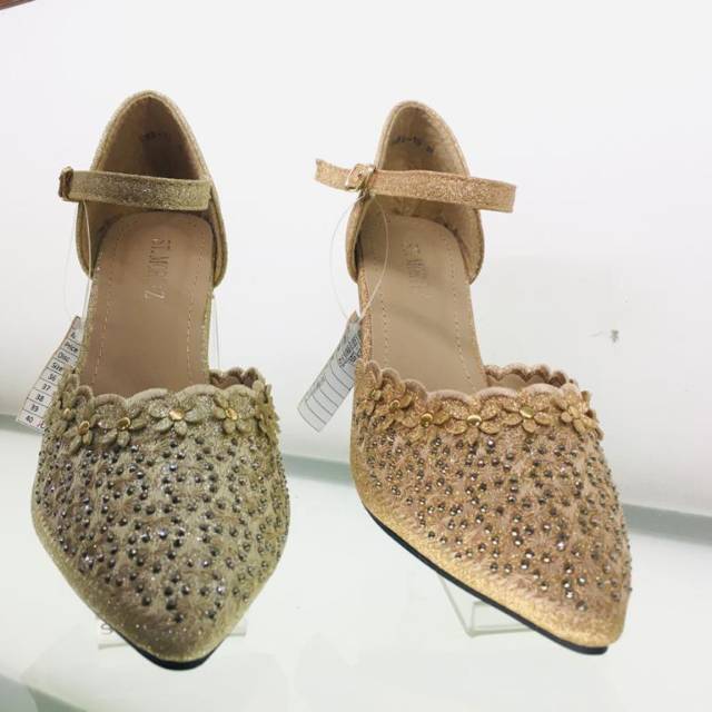 Sepatu sendal santai st.moritz