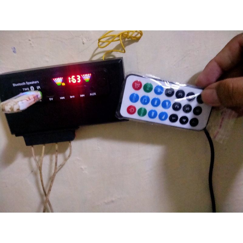 MP3 player + amplifier rakitan