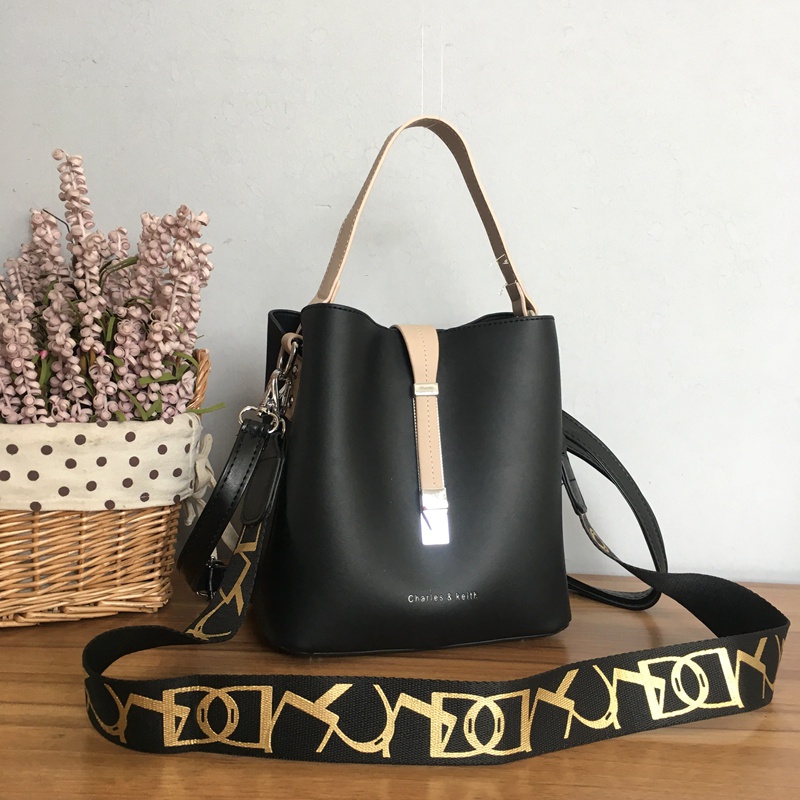 9166 tas selempang wanita import wanita fashion kekinian tas slingbag