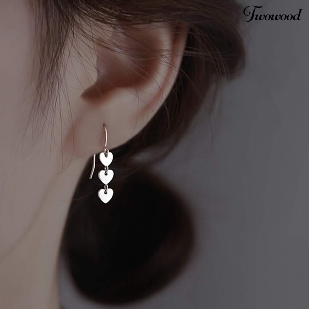 Anting Juntai Bentuk Hati Aksen Rumbai Untuk Kencan