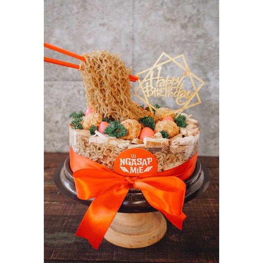 

Flying Noodle Birthday Cake