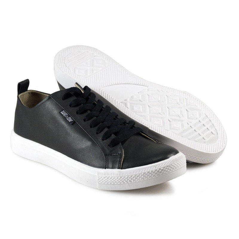 Sepatu Sneakers Pria Putih Hitam Dane And Dine - BLEKA