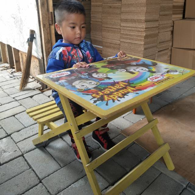 Meja belajar anak paud / TK