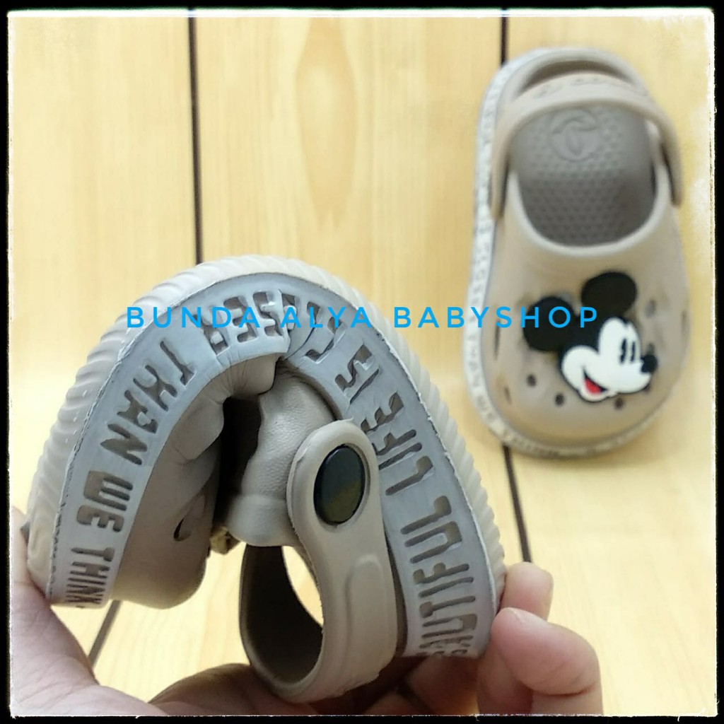 Sendal Anak Laki Laki Umur 4 5 Tahun Lucu Elastis Lentur - Sepatu Sandal Anak Cowok Karet KREM Size 18 - 29 Anti Licin