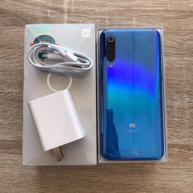 Jual XIAOMI MI 9 8/128GB KELENGKAPAN Indonesia|Shopee Indonesia