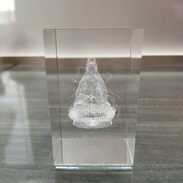 Pajangan Dewi Kwan Im / Pajangan Buddha Kwan Im / Hiasan Kaca Dewi Kwan Im