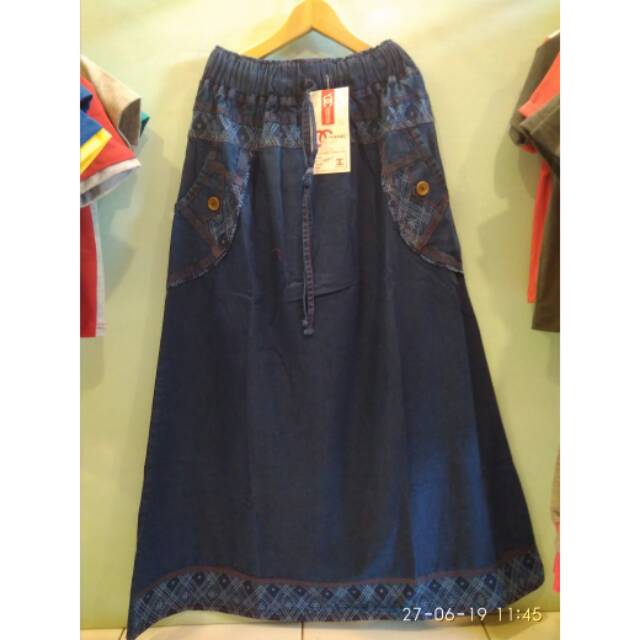 Rok panjang levis buat anak tanggung