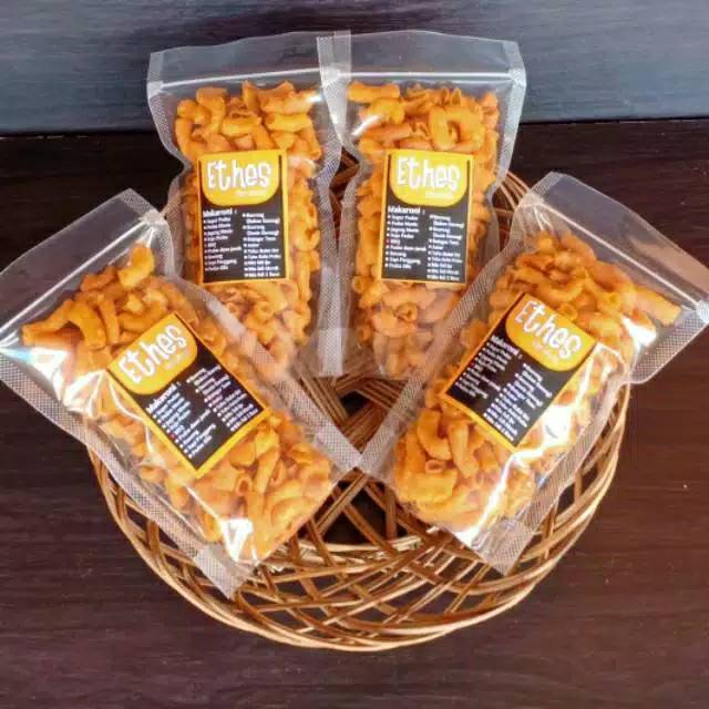 

Cemilan makaroni bbq pedas (65gr)