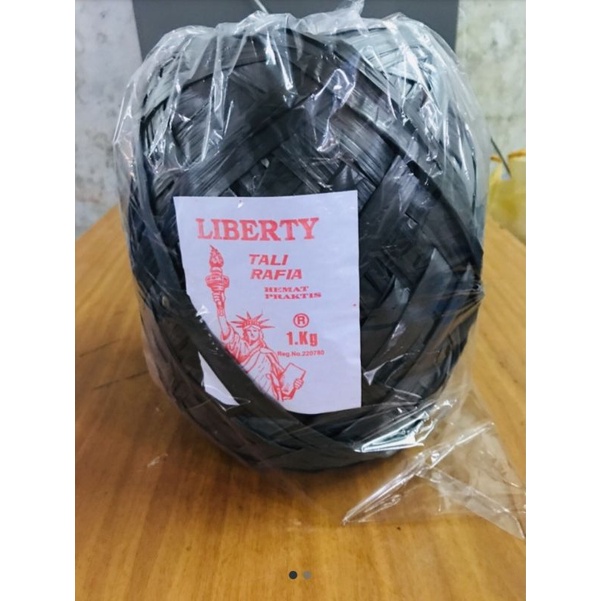 

Tali Rafia 1 Kg Hitam (Max order 2 pcs)