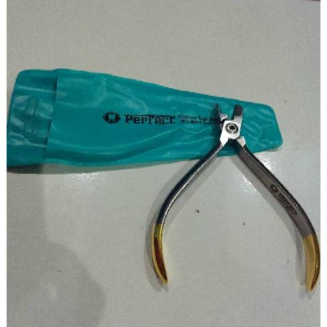 

Hard wire cutter