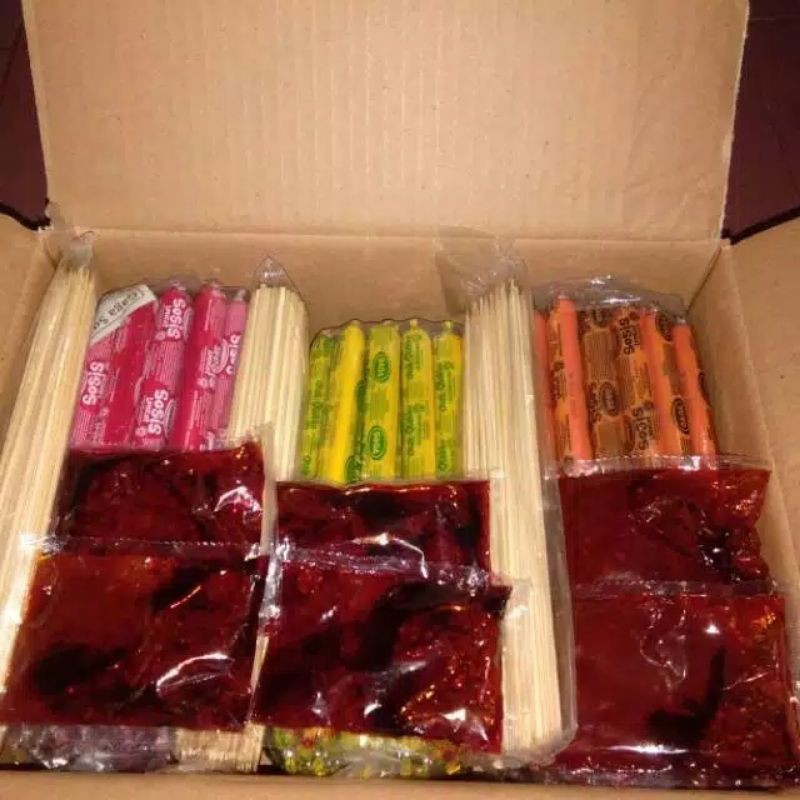 

sosis gaga isi 50 + sambal + tusukan