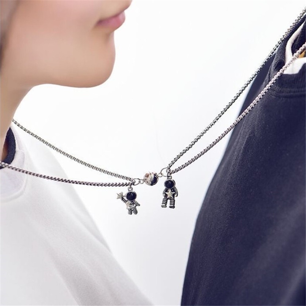 【COD Tangding】2pcs/set Boudoir Astronauts Pick Star To You Astronauts Simple Beads Chain Necklace Fashion Accessories