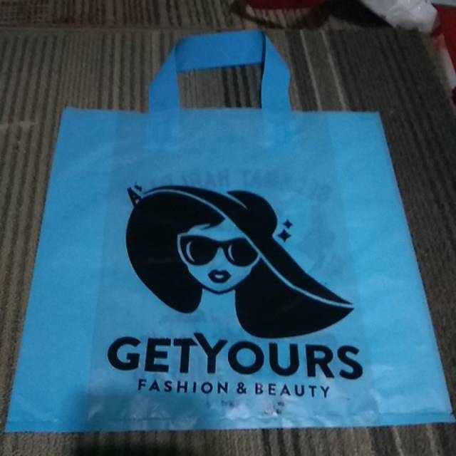 

SABLON PLASTIK TOKOMU 21 X30 minimal order 200 lembar