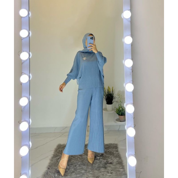 KALOLA | 173 ONE SET BATWING PLISKET