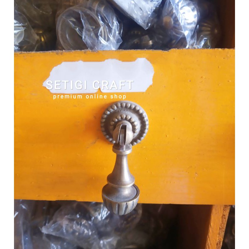 Tarikan Laci Klasik TLK14