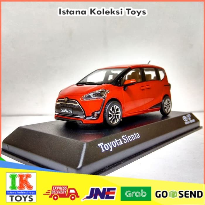 Diecast Miniatur Mobil Toyota Sienta Orange Skala 1:43 Dealer Box B757