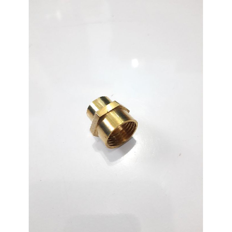Sok sambungan 1/2&quot; × 3/8&quot; KUNINGAN DRAT DALAM