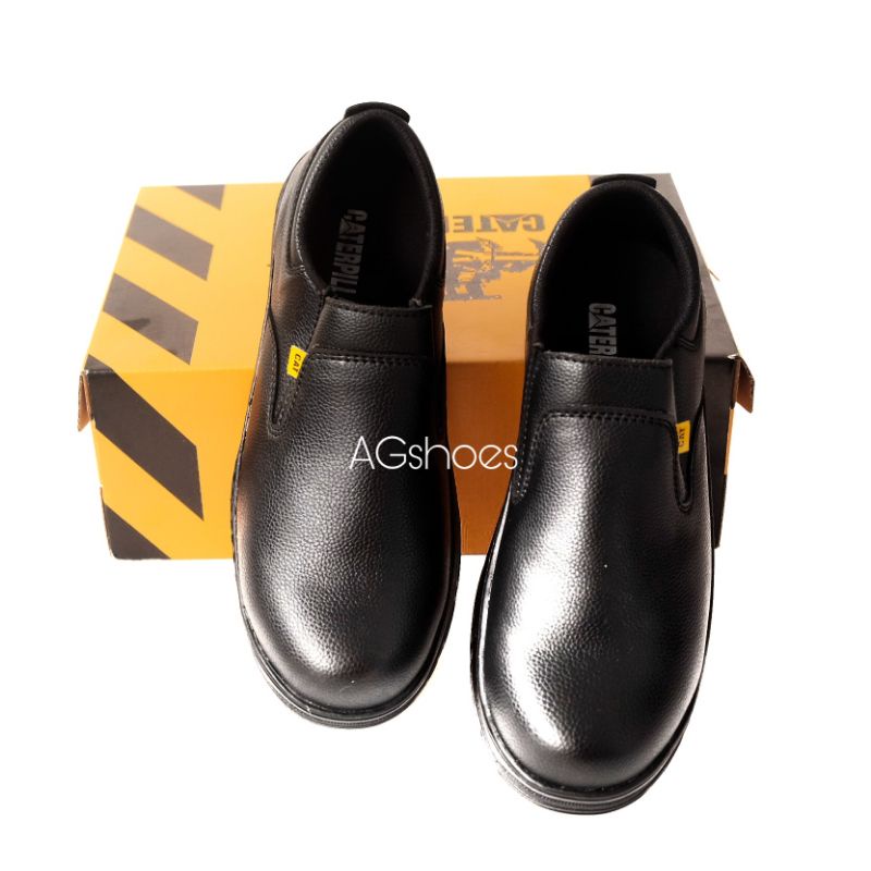 Sepatu Safety Slip On Bahan Kulit Ujung Besi Anti Slip &amp; Bonus Kaos Kaki
