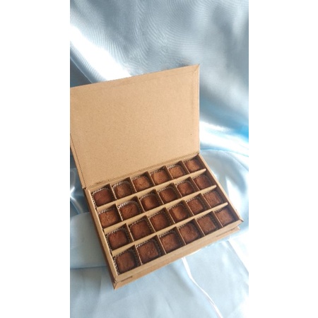 

Magnolina Classic Chocolate Truffle isi 24 hampers ulang tahun gift box cokelat