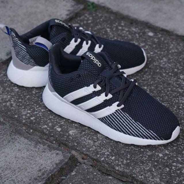 Adidas Questar Flow Hitam ORI "strip putih"