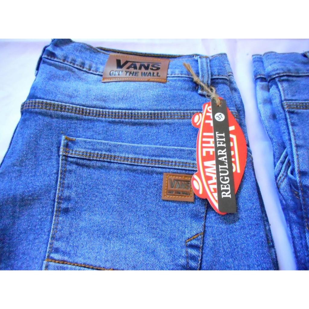 Celana jeans pendek vans of the wall size 27-38