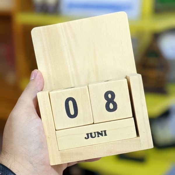 

GERAI EDUKATIF - Kalender Kayu
