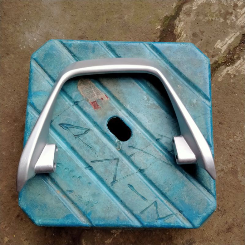 Begel jok motor CBR thailand Behel pegangan tangan belakang jok Honda CBR thailand pnp minerva