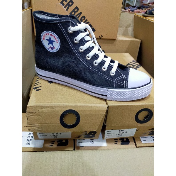 sepatu warrior tinggi mb master basket hitam putih size 43-45 original