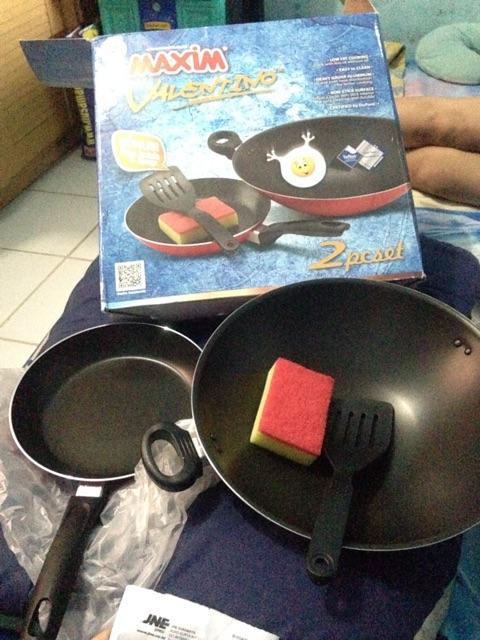 Mamachop Maxim Valentino Set 2pc  Wajan 30cm Frypan 22cm Bonus Spatula N Spons