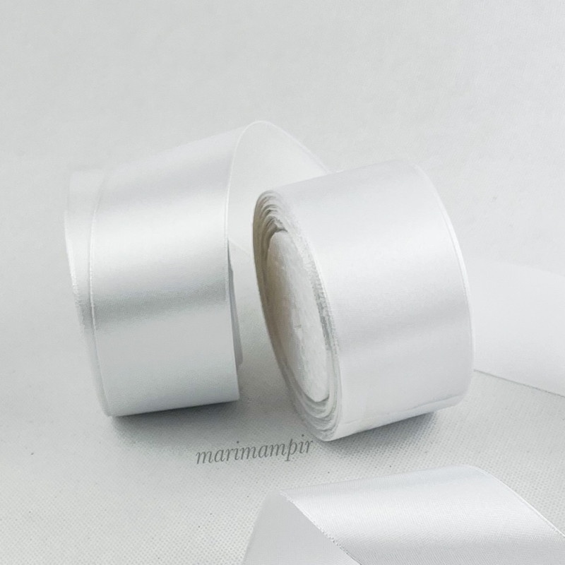 

PITA SATIN KAIN 2 INCI / 5 CM WARNA PUTIH #001