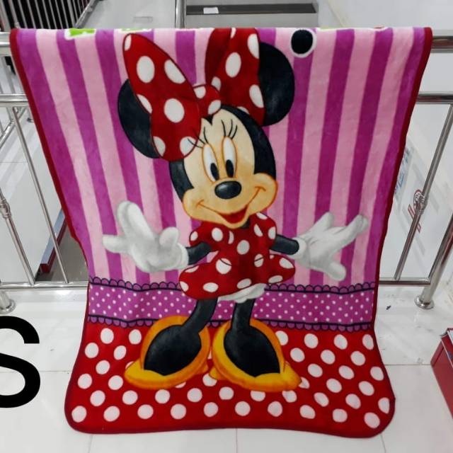 selimut ukuran 100x140