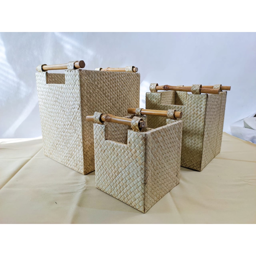 

Kotak Serbaguna Pandan 02