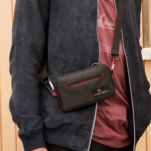 CHEERS BLACK |ManNeedMe x URBAN| Tas Selempang Pria Tas Handphone Sling Bag ORIGINAL