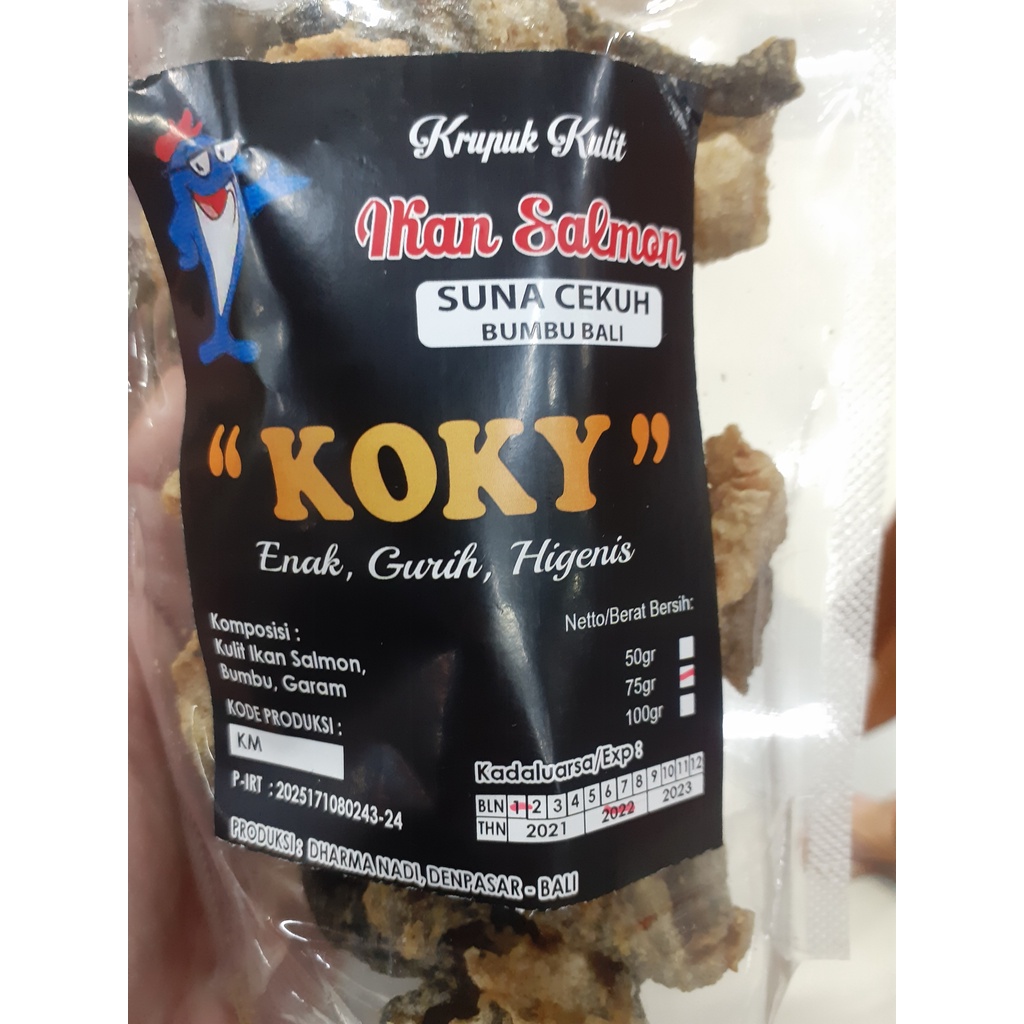 

KRUPUK KULIT IKAN SALMON SUNA CEKUH BUMBU BALI “KOKY” 75GR ASLI BALI