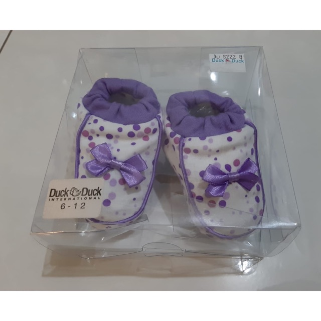 Sepatu bayi warna ungu