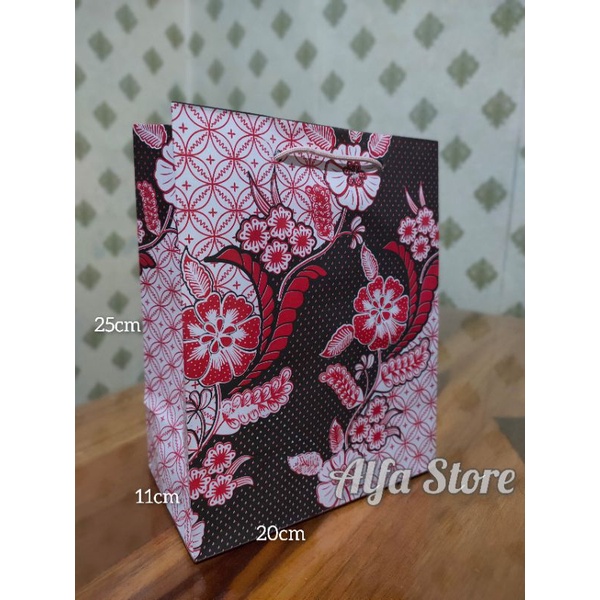 Paperbag/Tas kertas motif dan polos  Uk.P20xL11xT25