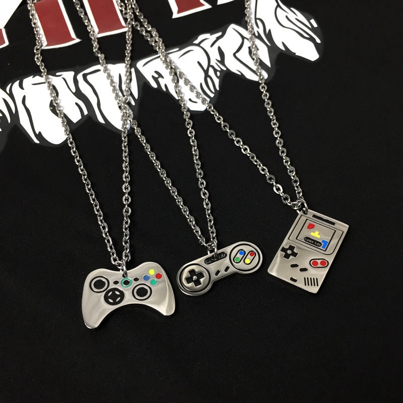 Kalung Rantai Dengan Liontin Bentuk Gamepad Gaya Retro Hip Hop Untuk Wanita