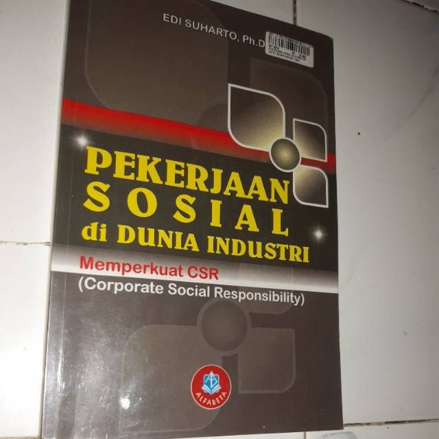Buku Pekerjaan Sosial di Dunia Industri
