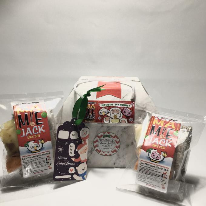 

HAMPER / PARCEL NATAL MAMIE JACK ISI 4 TERLARIS
