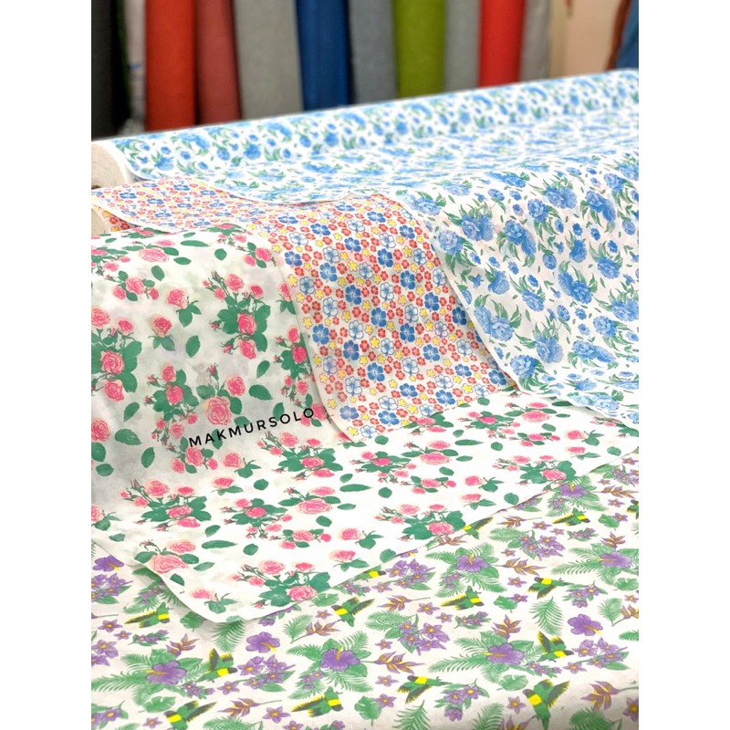 Kain Spunbond Motif Pembungkus Bunga Wallpaper 75 GSM