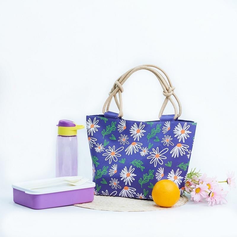 Kotak makan set Yumi flower / lunch box / tempat makan set