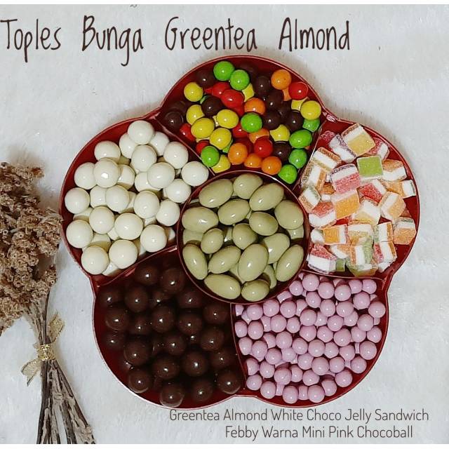 

Toples Bunga Greentea Almond