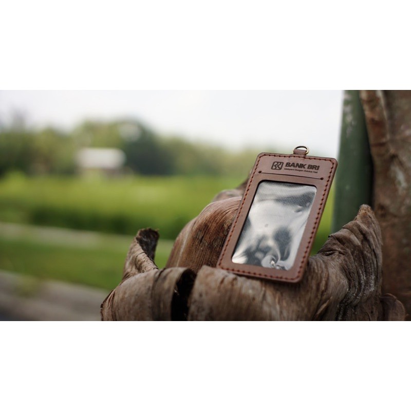 

Nametag Holder Model Gantung Bhala